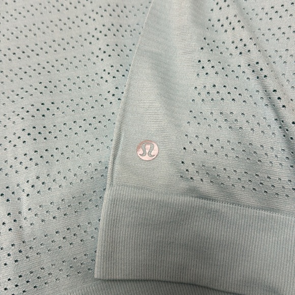 Lululemon Breeze By Tank - Picture 3 of 3